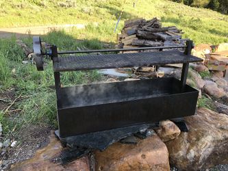 Large Santa Maria Grill/BBQ