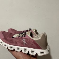 Womens On Cloud 6 1/2 