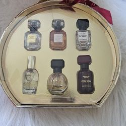 VICTORIA'S SECRET MINI PURSE SIZE PERFUME GIFT SET NEW 