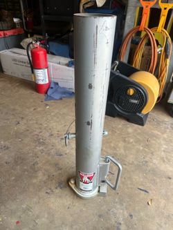 Bulldog gooseneck coupler