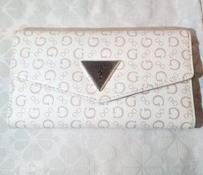 Guess White And Light Pink Logo Pattern Medium Size Wallet