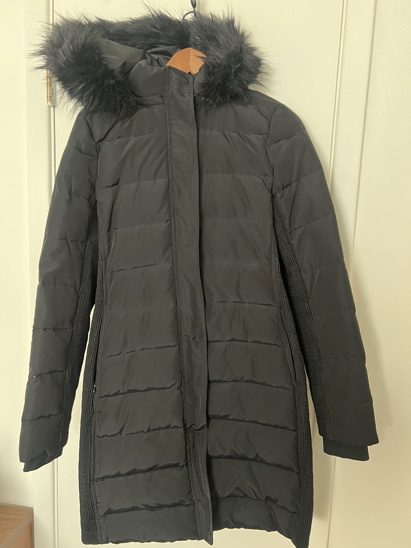 Women’s Small Form Fitting Puffer Long Parka Winter Jacket.
