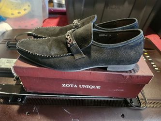Dress shoes