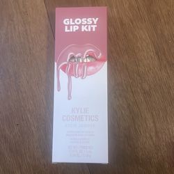 Kylie Jenner Glossy Liquid Lipstick & Lip Liner