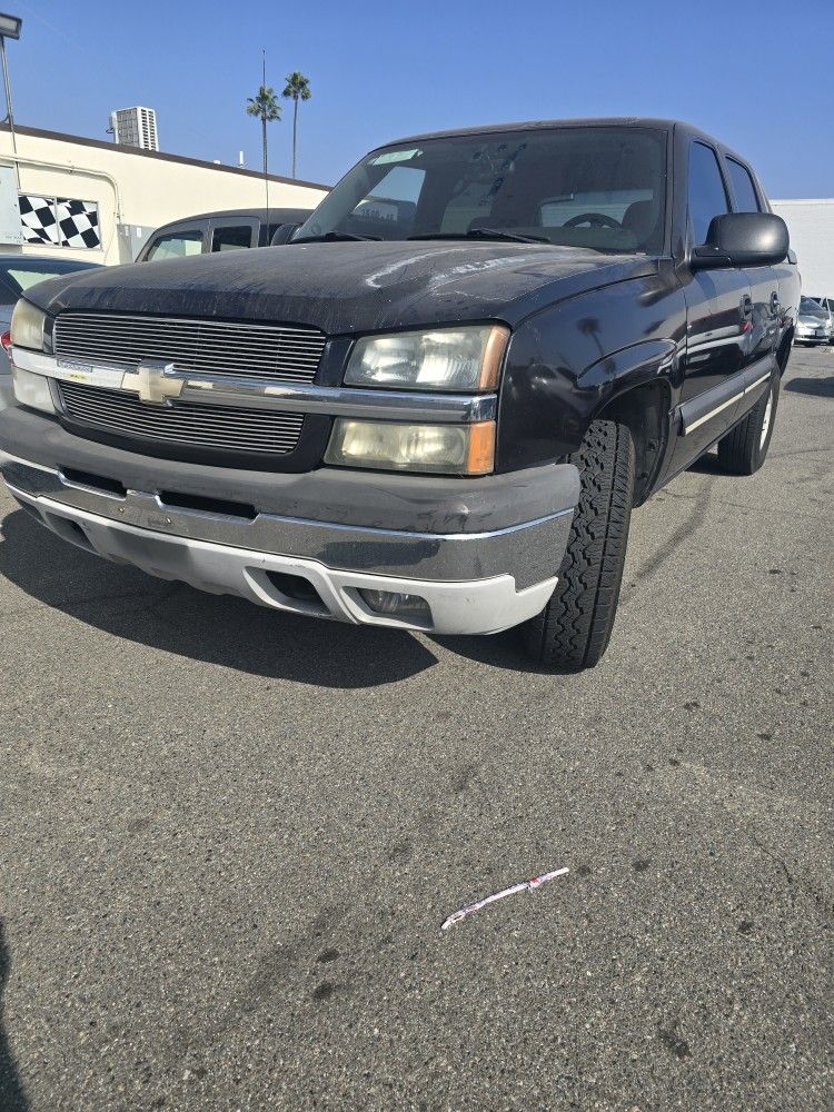 2004 CHEVY AVALANCH 3988 ORBEST.OFER.
