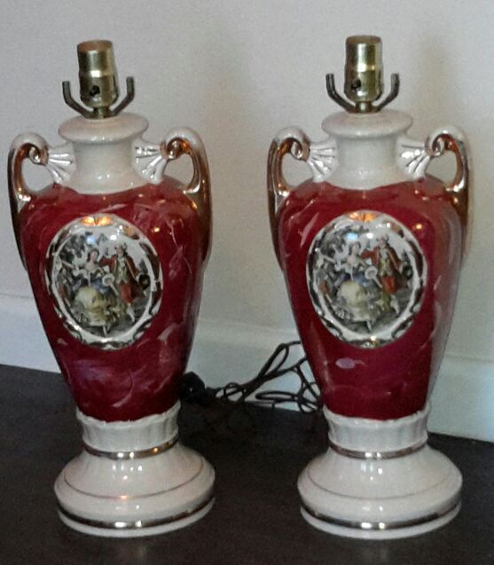 ANTIQUE PORCELAINS GEORGE & MARTHA WASHINGTON URN STYLE LAMP'S pre-owned