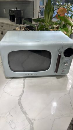 Microwave mint color