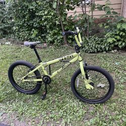 Freestyle Kent 20” Bike 