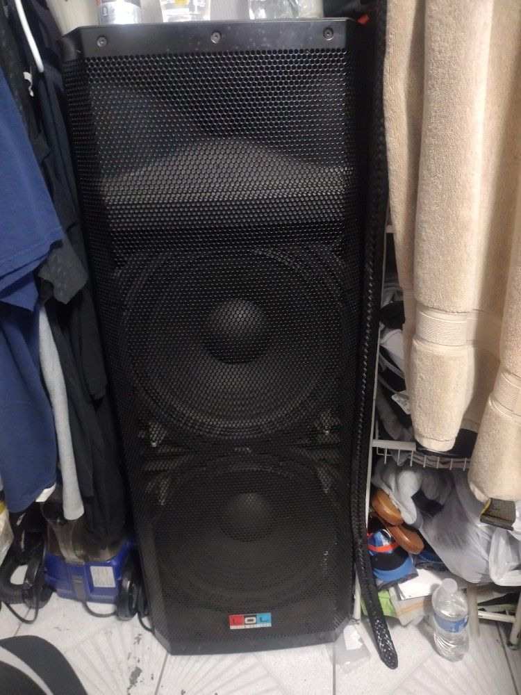 House Part Speakers 4 Feet Tall