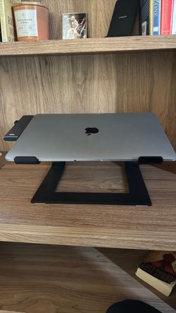 Laptop stand