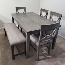 6 Piece Dining Set With Bench Grey Brand New In Box Firm Price $440