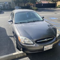 2003 Ford Taurus