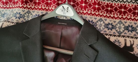Men's Wearhouse Suit