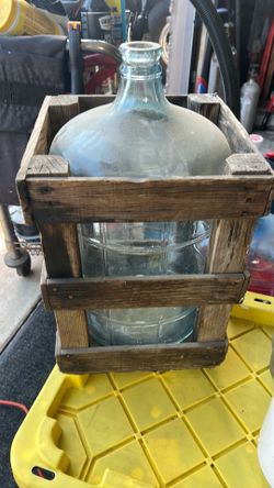 Glass 5 gallon water container
