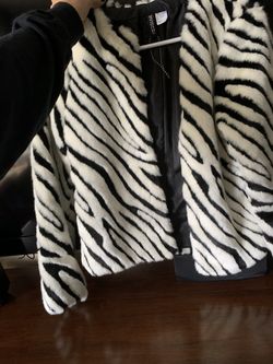 Coat Faux fur size 4