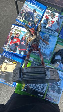 Mixed Video Game Lot with Doom Figure