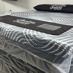 Sealy Hybrid King Mattress 🔥🚨