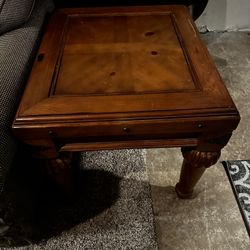 Free Side table