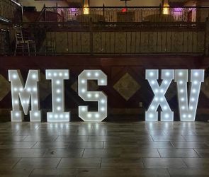 Mis Xv Foam Letter