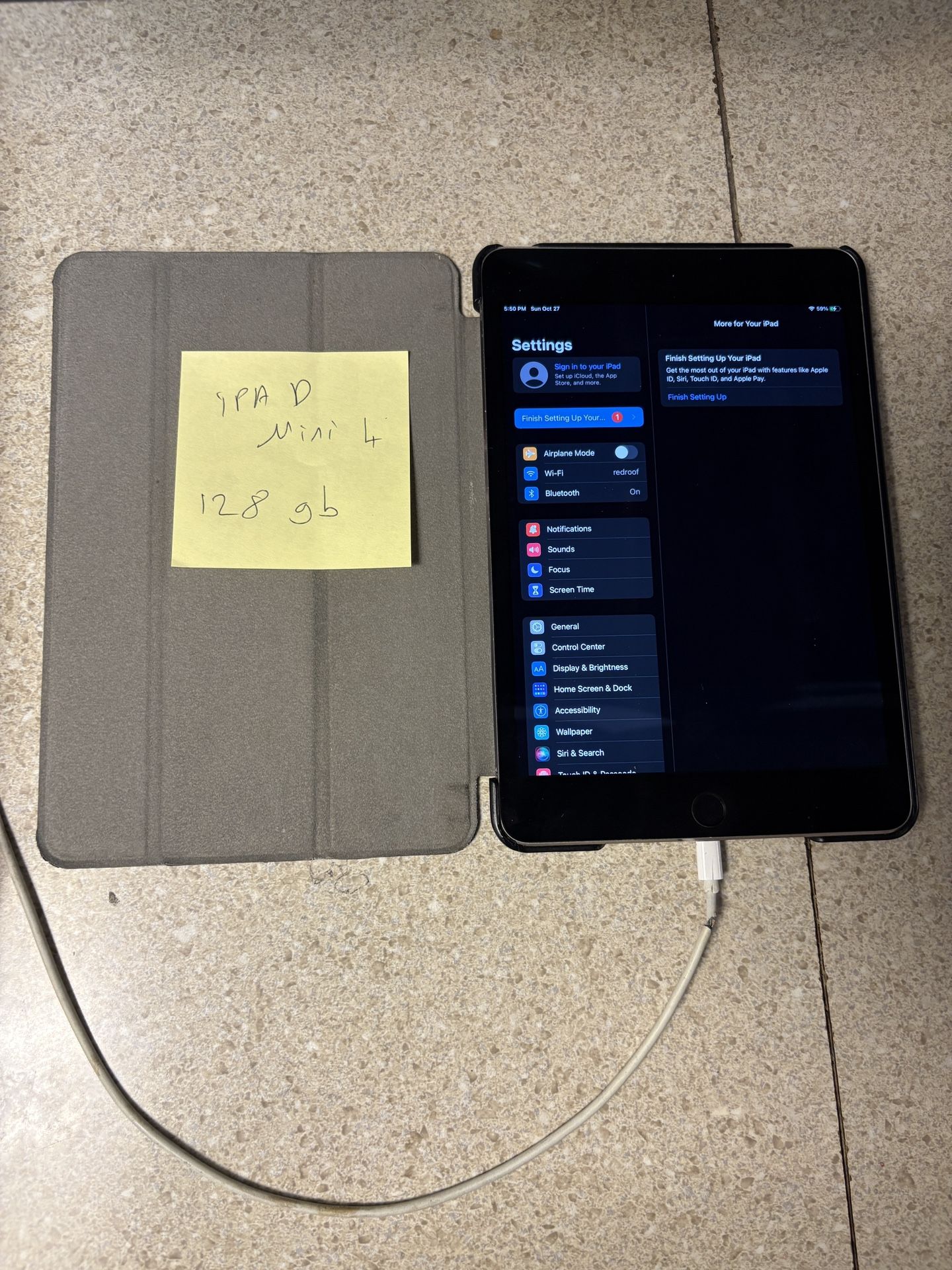 Unlocked iPad Mini 4th Gen 128gb With Case And Charger