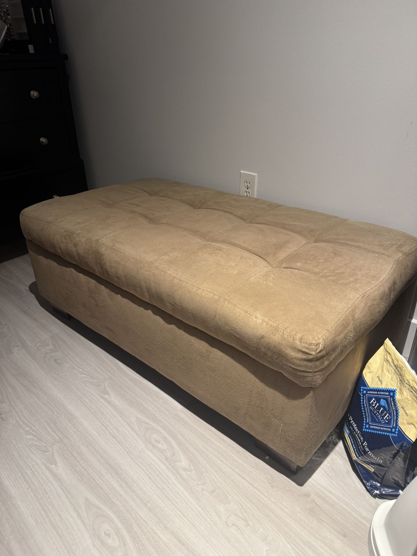 Storage chest / Bench