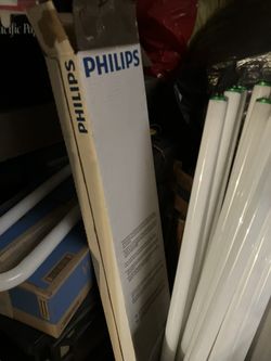 48” Tube Bulbs All White Working 25-30. 