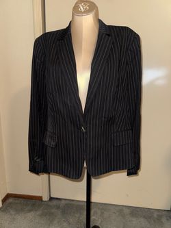 Women’s like new Anne Klein pinstripe stretch blazer( size 16)