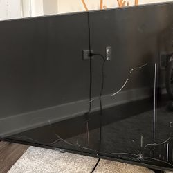 Broken LG TV – For Parts Only!
