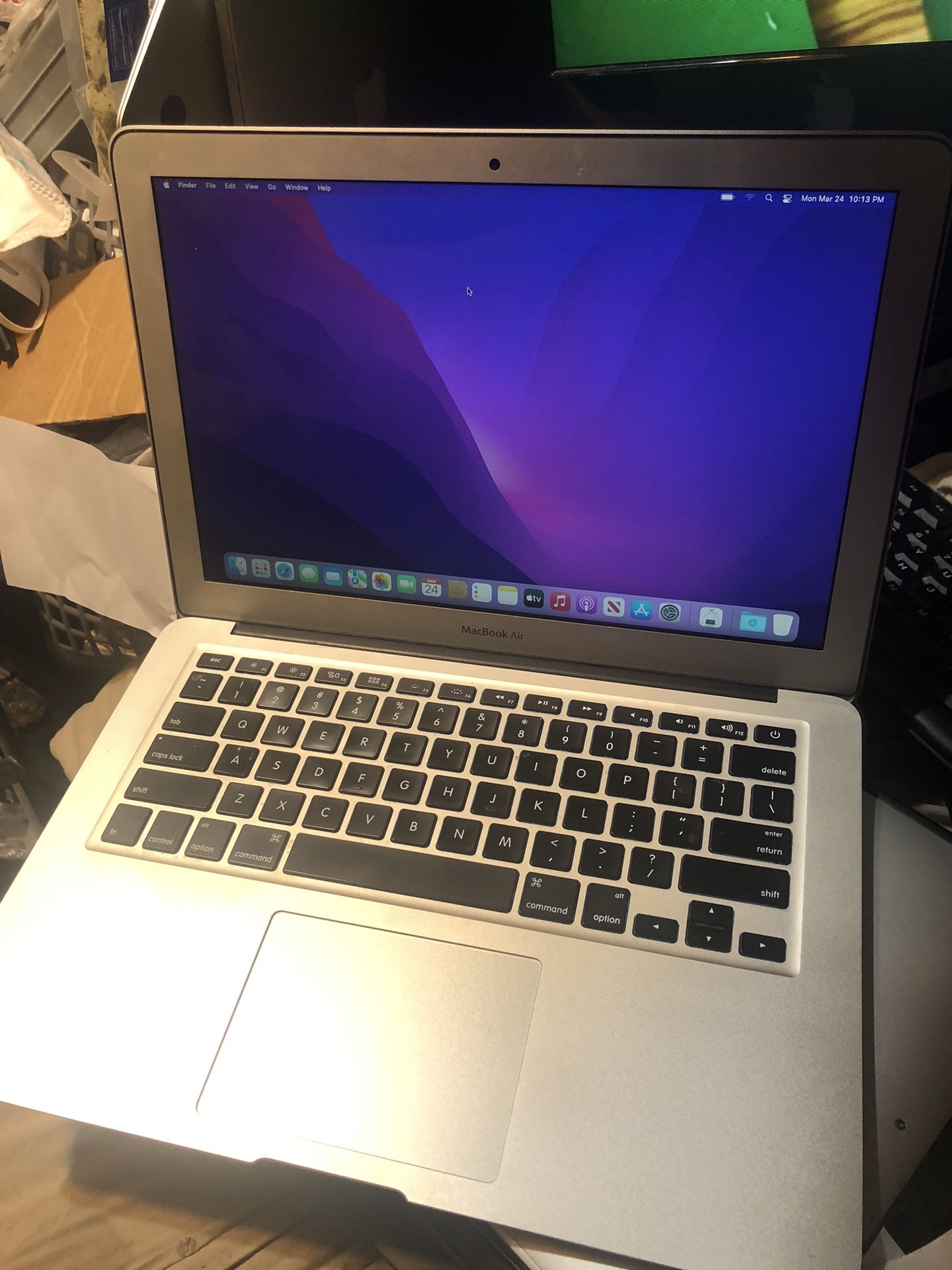 MacBook air 13 .4”intel i5 4GB RAM 128GBSSD OS Monterey /working good with charger/ 169 firm price