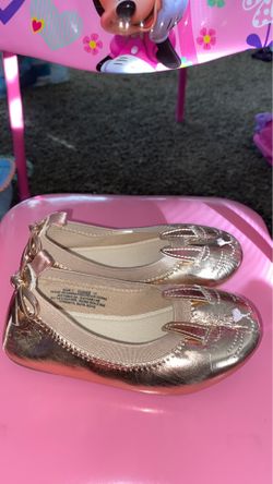 Cute girl flats