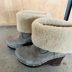 New UGG Australia Carnagie Wedge Ankle Boots Size 7