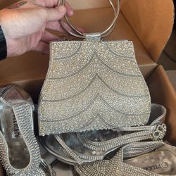 Size 7 Women’s Dress Shoes And Handbag With Chain Stap