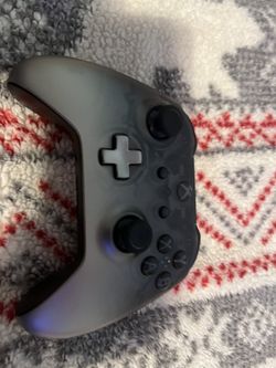 Phantom Black xbox 1 controller (Discontinued)