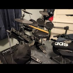 Alesis Command Mesh electronic drums with amp and crimson ii module extra tom and alesis amp