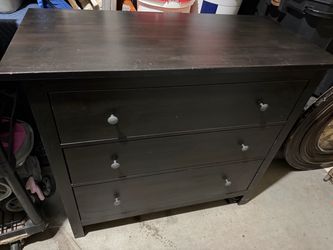 Dark Brown 3-Drawer Dresser good cond