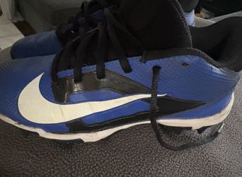 Nike 4Y boys football cleats