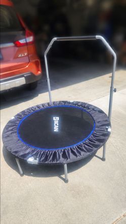 BCAN  48-inch fitness trampoline has an adjustable handlebar
