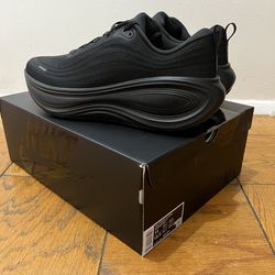 Nike Vomero Plus QS Men’s size 14