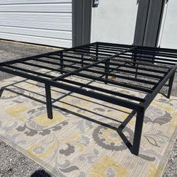 New Queen Size Platform Bed Frame 