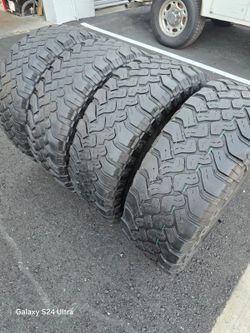 4 used tires Lt285 70r17 Falken Wildpeak M/T $270.00