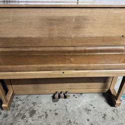 Yamaha Piano