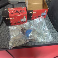 2006 Dalota front Lower Ball Joints