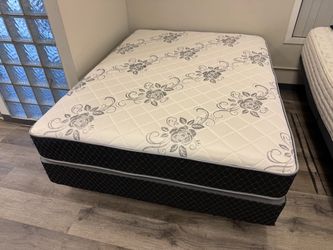 $140 Queen Matt & Box