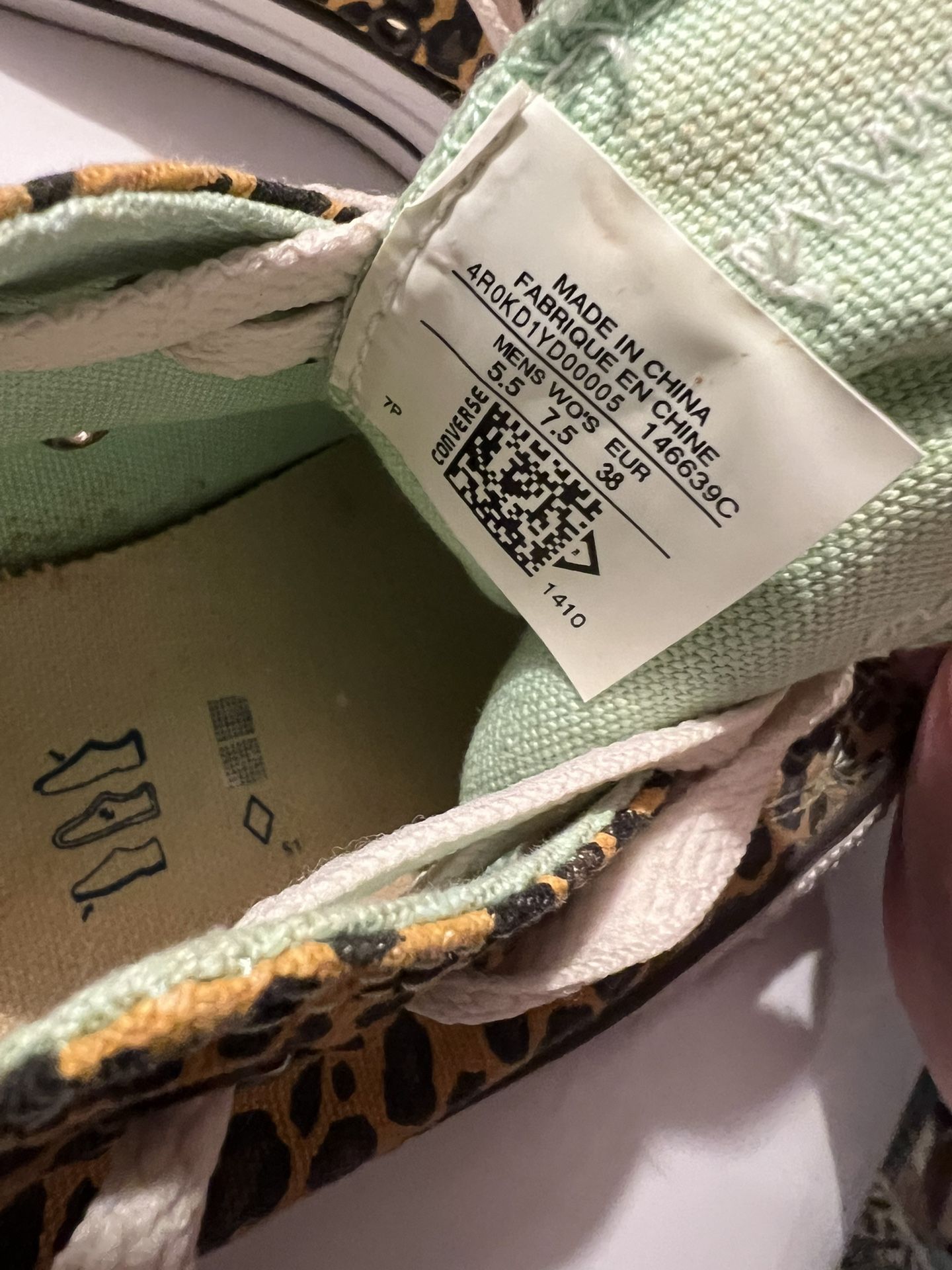 Custom Converse Women’s 7.5