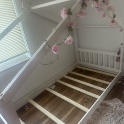 Toddler House Bed (twin)