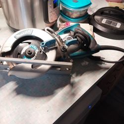 Marita Magnesium Circular Saw