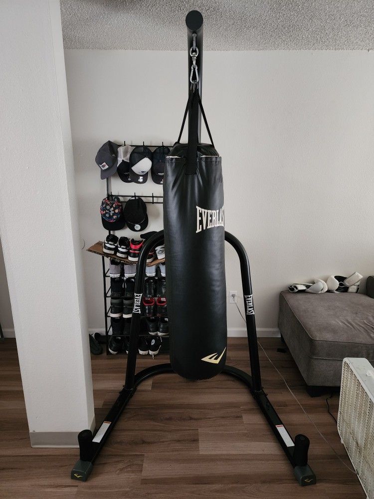 Boxing bag with stand