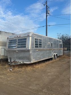 Camper/Travel Trailer