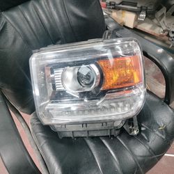 2014-18 GMC Sierra Left Headlight 