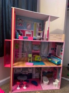 BARBIE HOUSE, DOLLS & ACCESSORIES